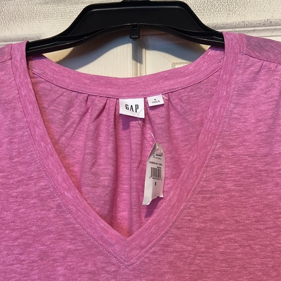 Gap Pink Short Sleeve V Neck Shirt Size Small - Picture 2 of 5